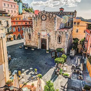 Meravigliosa Casa Sul Corso Di Taormina